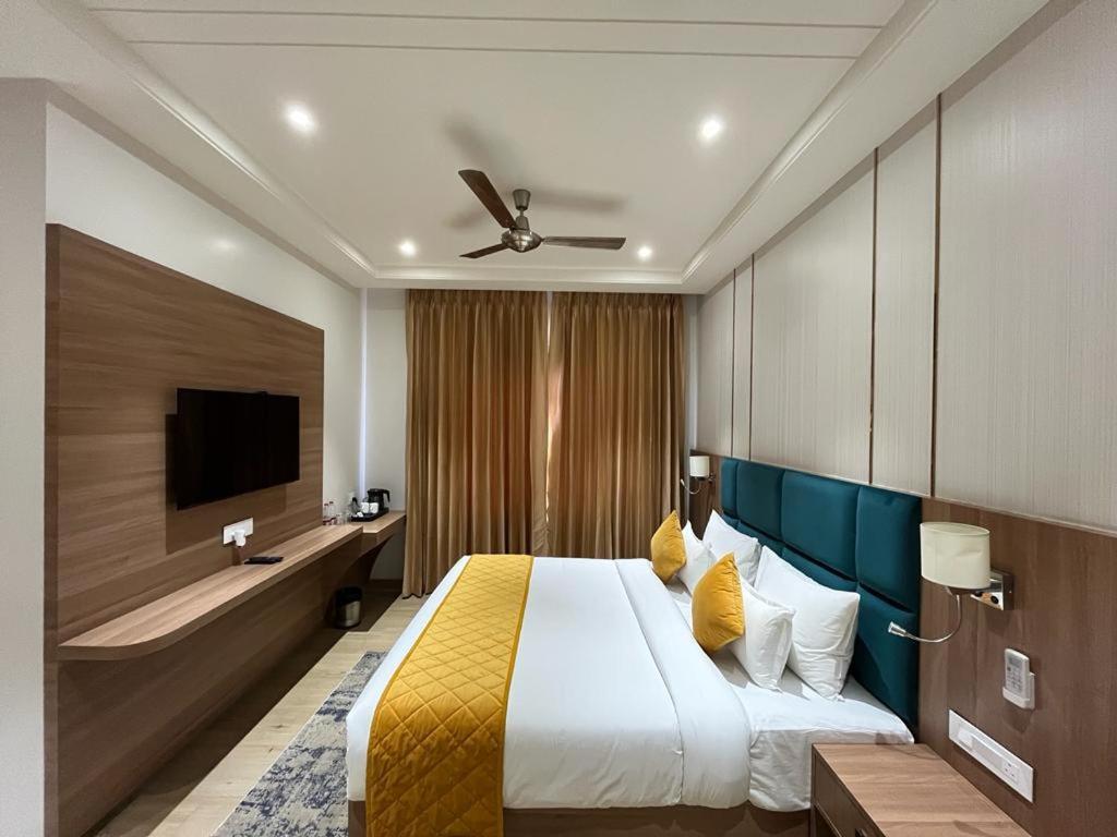Hotel Sp Residency Near International Igi Airport Delhi New Delhi Exterior photo